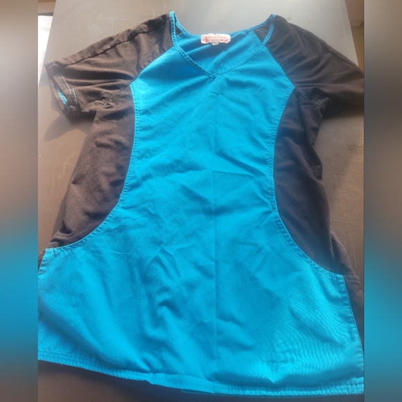 Scrub Tops - Picture 5 of 5